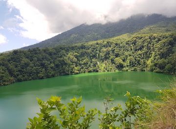 indonesia/maluku/attraction/lake-tolire