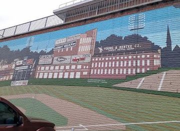 kentucky/covington/attraction/joe-s-north-cafe-crosley-field