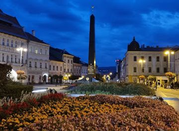 slovakia/horna-nitra/attraction/soviet-romanian-army-dead-heroes-memorial-or-monument-to-the-fallen-heroes-of-the-soviet-and-romanian-armies