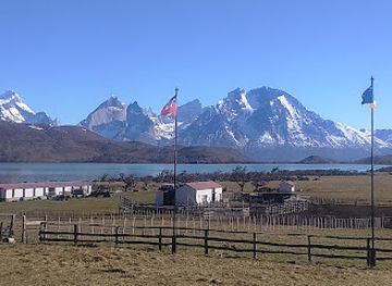 argentina/torres-del-paine-national-park/attraction/estancia-lazo