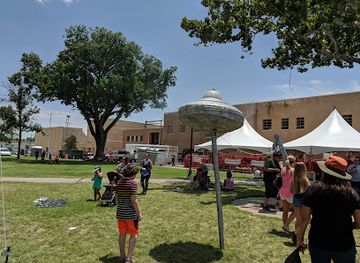 new-mexico/roswell/attraction/pioneer-plaza