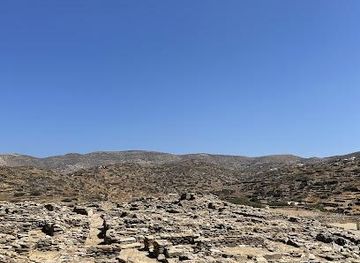 greece/santorini/attraction/archeological-site-of-skarkos