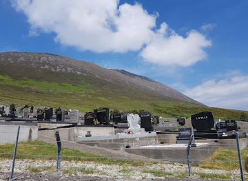 ireland/county-mayo/attraction/slievemore-deserted-village