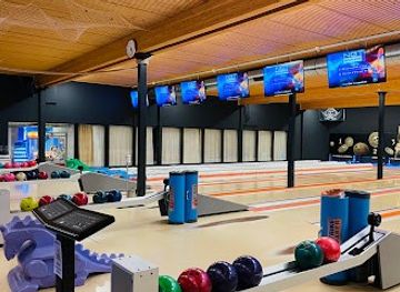switzerland/zurich/attraction/fun-bowl-bowling-freizeitcenter-padel
