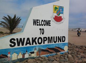 namibia/spitzkoppe/attraction/snake-park