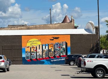 wisconsin/oshkosh/attraction/greetings-from-oshkosh-mural