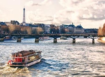 france/versailles/attraction/vedettes-de-paris