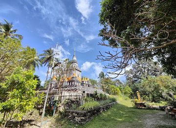 thailand/koh-phangan/attraction/wat-phu-khao-noi