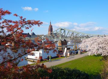 germany/frankfurt/attraction/staufenmauer