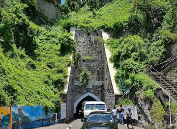 grenada/saint-george/attraction/sendall-tunnel