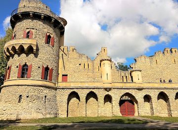 czechia/south-moravia/attraction/john-s-castle