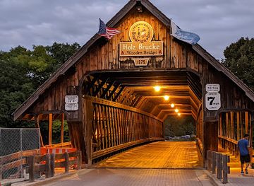 michigan/frankenmuth/attraction/holz-brucke-wooden-bridge