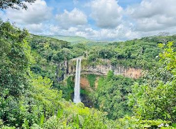 mauritius/pointe-aux-piments/attraction/chamarel-waterfall