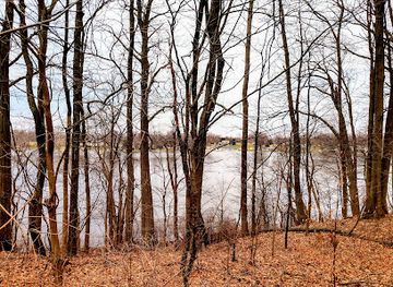 indiana/the-knobs/attraction/dallas-lake-park