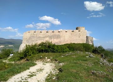 bosnia-and-herzegovina/una-national-park/attraction/sokolac-fort