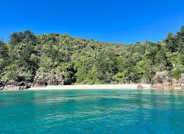 australia/airlie-beach/attraction/hook-island