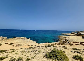 malta/tas-silg-area/attraction/mini-blue-hole