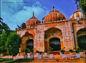 india/delhi/attraction/qudsia-bagh