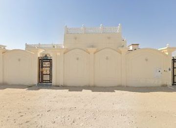 qatar/al-jassasiya-rock-carvings/attraction/majlis-al-juhani