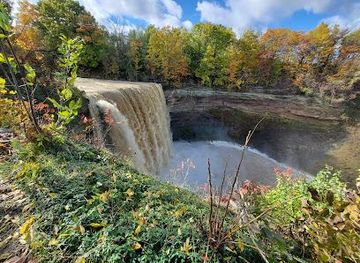 canada/niagara-falls/attraction/ball-s-falls-conservation-area