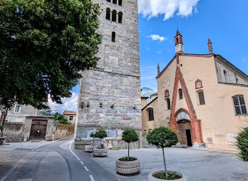 italy/gran-paradiso-national-park/attraction/chiostro-romanico-di-sant-orso-xii-s