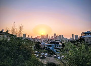 israel/central-district/attraction/kozalawsky-hill