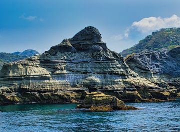 japan/izu/attraction/dogashima-cave-tour