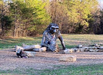 kentucky/bernheim-arboretum-and-research-forest/attraction/little-elina-forest-giant