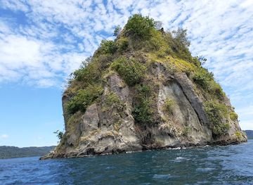 papua-new-guinea/kokopo/attraction/dawapia-bee-hives-rock-formations-simpson-harbour
