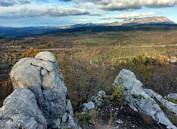 slovenia/sezana/attraction/tabor