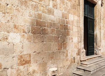 croatia/dubrovnik/attraction/owl-gargoyle-and-the-quest-for-love