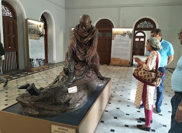 india/pune/kalyani-nagar/attraction/entry-of-aga-khan-palace