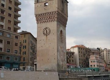 italy/genoa/attraction/la-torretta-torre-leon-pancaldo