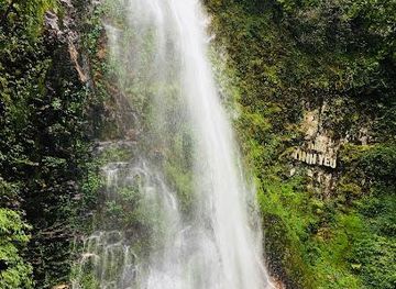 vietnam/sapa/attraction/love-waterfall