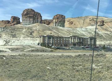 wyoming/rock-springs/attraction/pilot-butte-wild-horse-scenic-loop