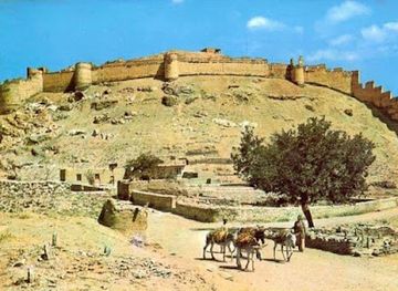 afghanistan/hazarajat/attraction/qale-h-ye-balahissar