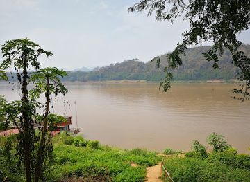 laos/luang-prabang-province/attraction/pha-tad-ke-botanical-garden