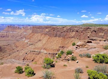 utah/canyonlands-national-park/attraction/needles-overlook