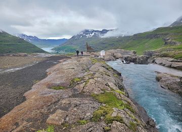 iceland/seydisfjordur/attraction/walter-mitty-longboard-viewpoint