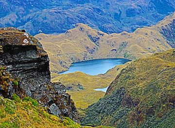 ecuador/papallacta-hot-springs/attraction/papallacta-antennas