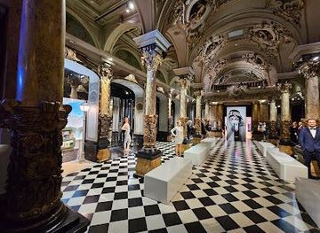 france/versailles/attraction/musee-grevin