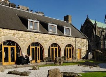 united-kingdom/glasgow/attraction/st-mungo-museum-of-religious-life-art