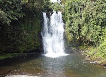 kenya/mount-kenya-region/attraction/kang-ere-1-2-3-and-4-waterfalls