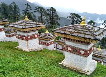 bhutan/eastern-bhutan/attraction/dochula-chorten