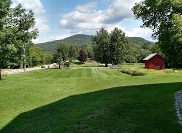 vermont/smugglers-notch-state-park/attraction/the-old-round-church