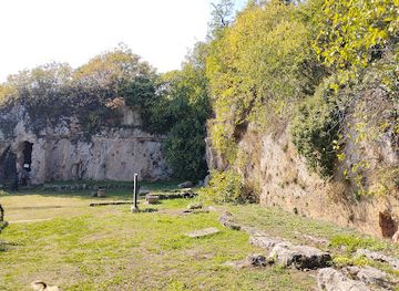 greece/macedonia/attraction/nymphaeum-of-mieza-school-of-aristotle