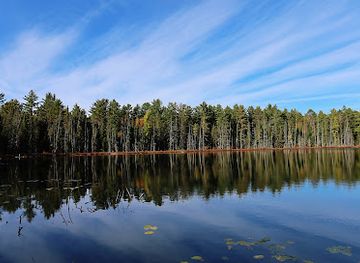 canada/golden-horseshoe/attraction/bat-lake-trail