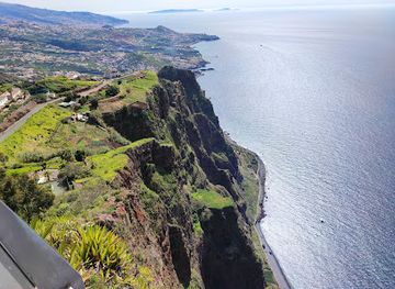 portugal/madeira/attraction/cabo-girao-skywalk