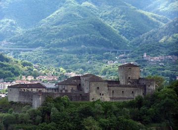 italy/lunigiana/attraction/castello-del-piagnaro