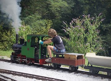 slovenia/central-slovenia/attraction/gozdna-zeleznica-raka